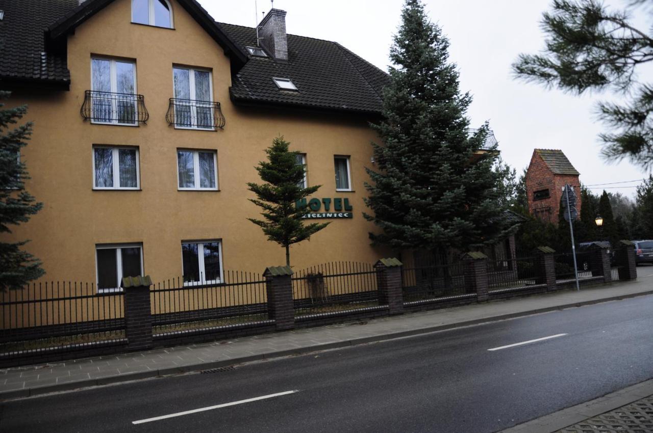 Hotel Zieliniec Poznan Luaran gambar