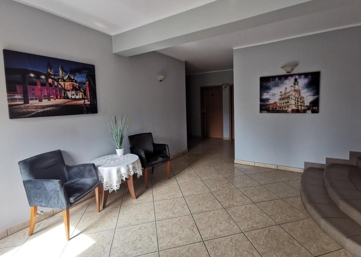 Hotel Zieliniec Poznan Luaran gambar