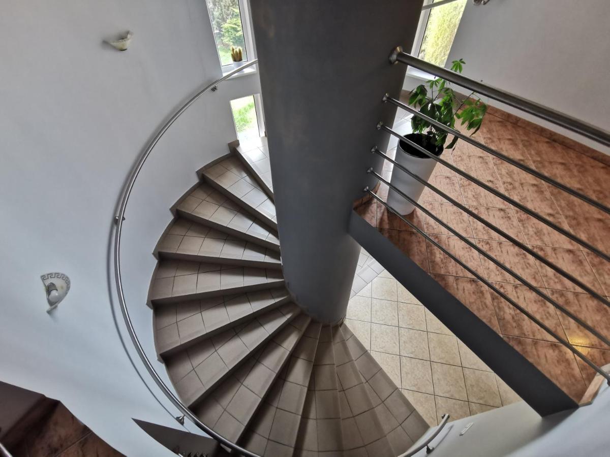 Hotel Zieliniec Poznan Luaran gambar