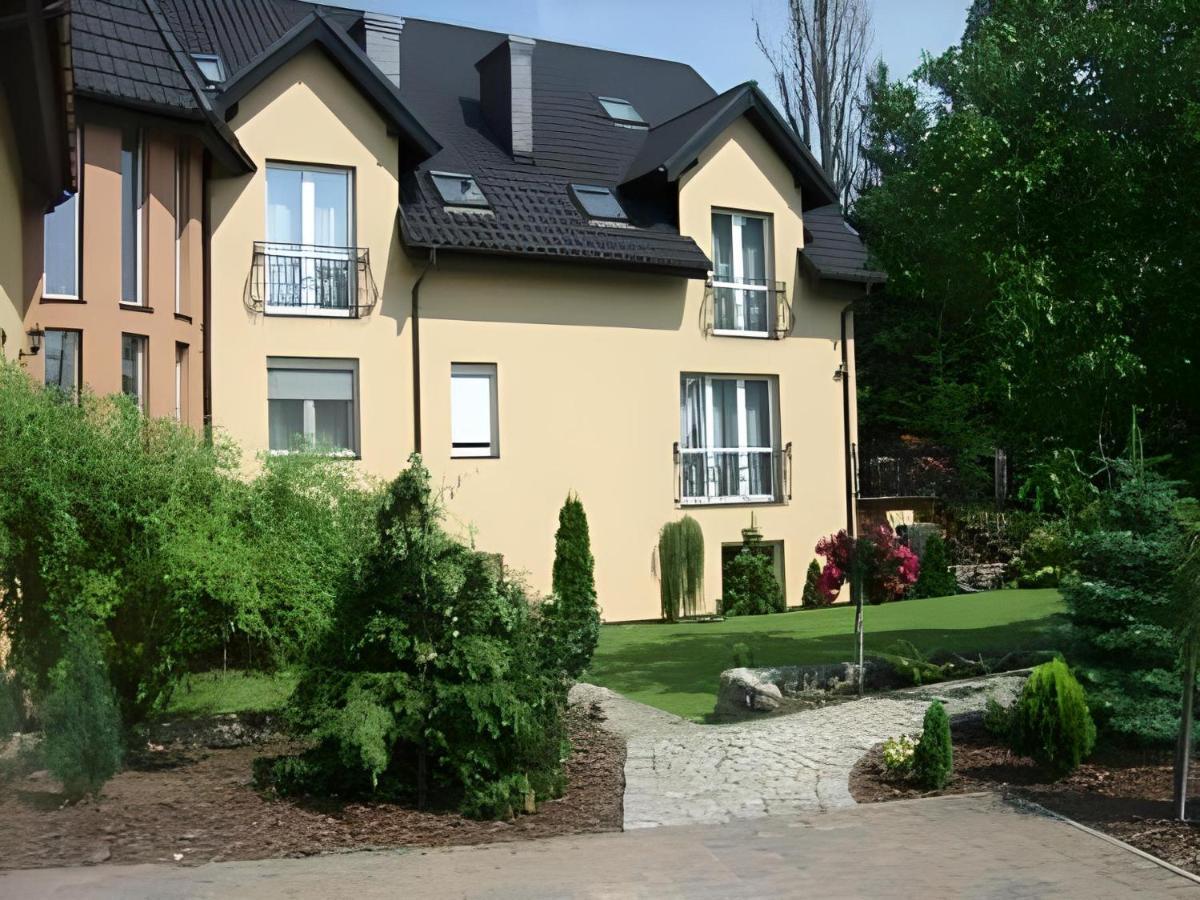 Hotel Zieliniec Poznan Luaran gambar