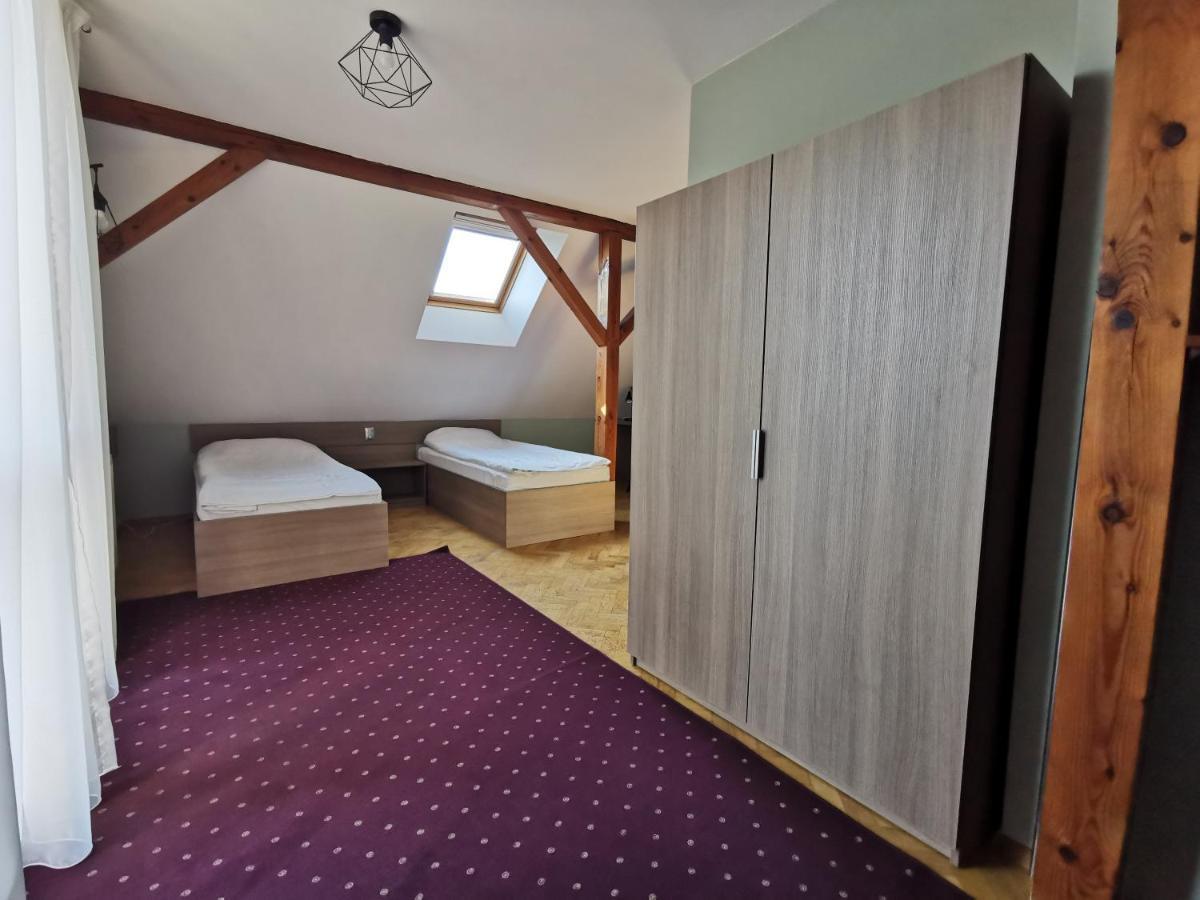 Hotel Zieliniec Poznan Luaran gambar