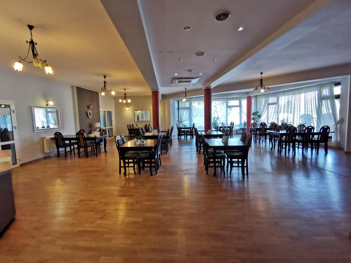 Hotel Zieliniec Poznan Luaran gambar