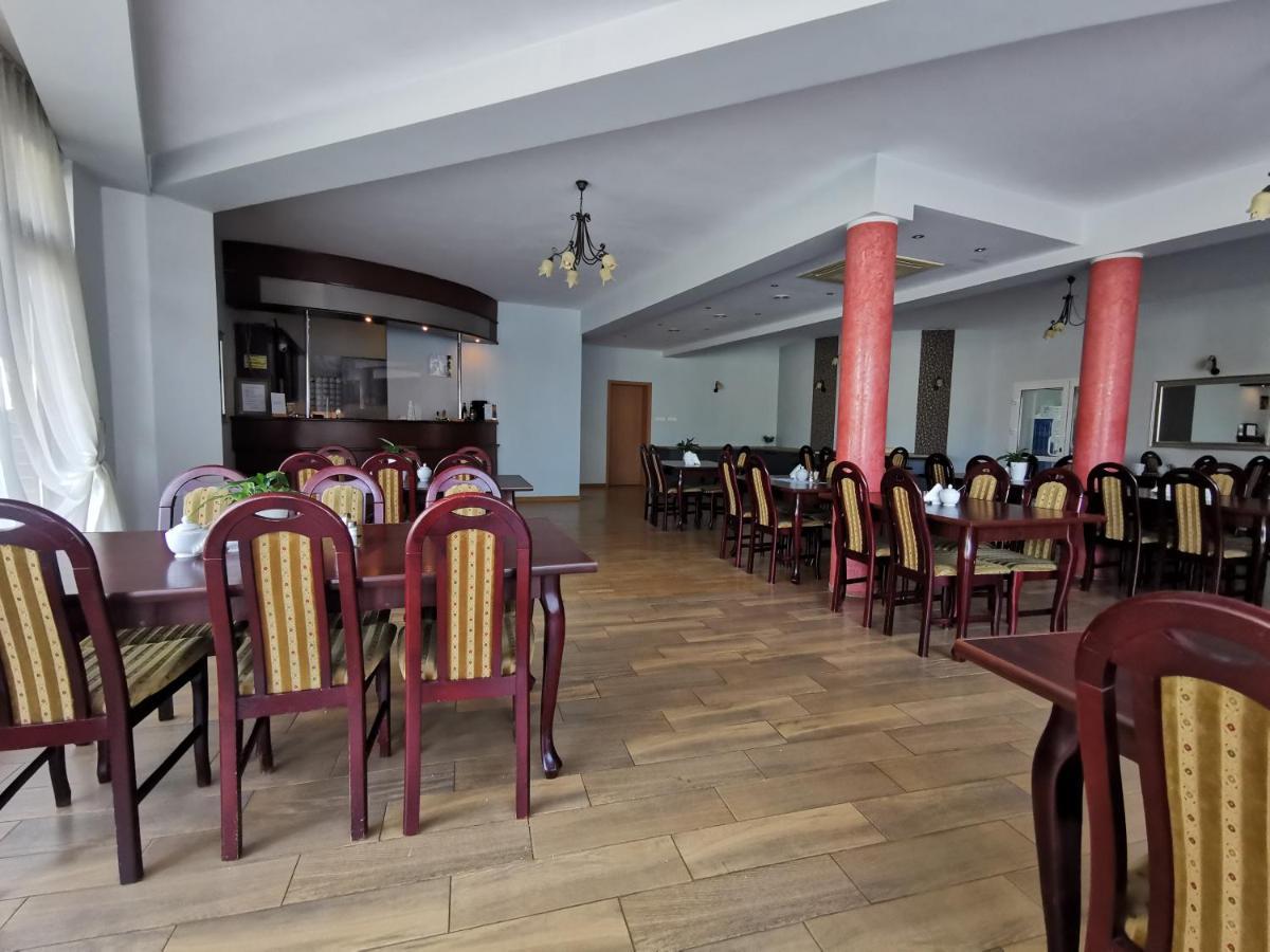 Hotel Zieliniec Poznan Luaran gambar